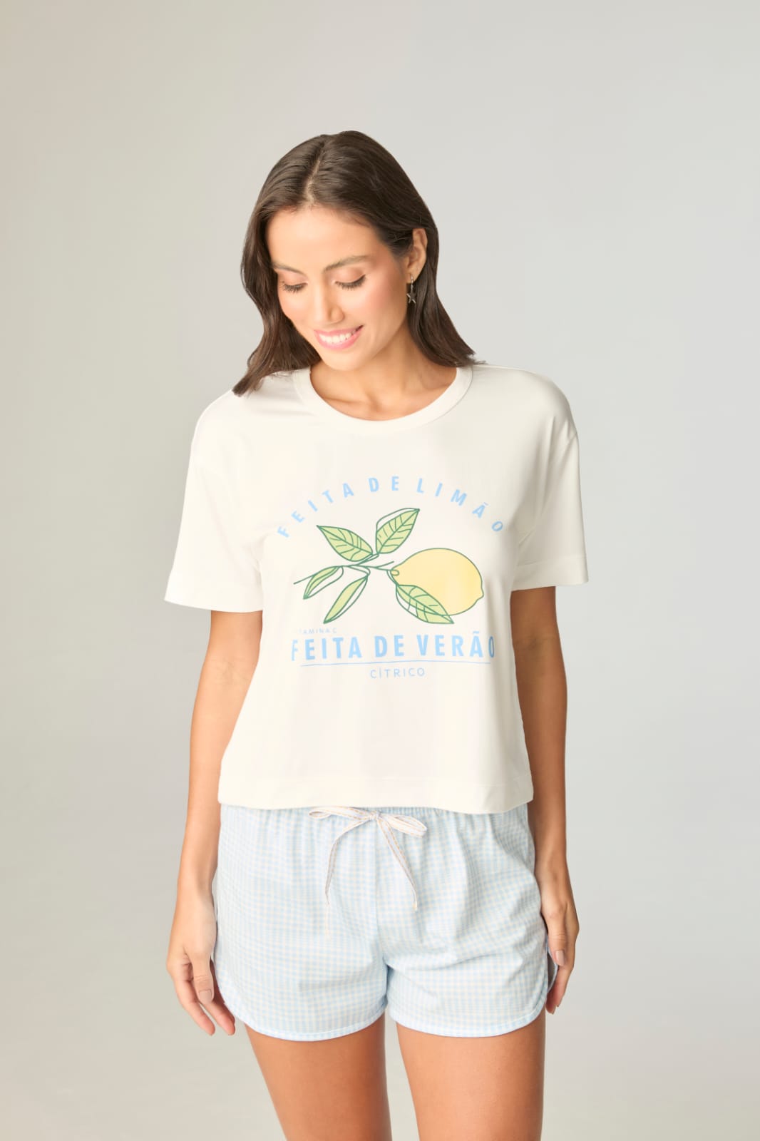 Pijama blusa palha com short malha confort xadrez frutas