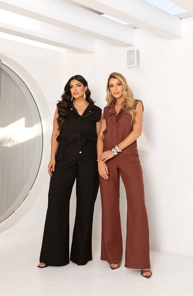CONJUNTO DE COLETE COM ZÍPER E CALÇA